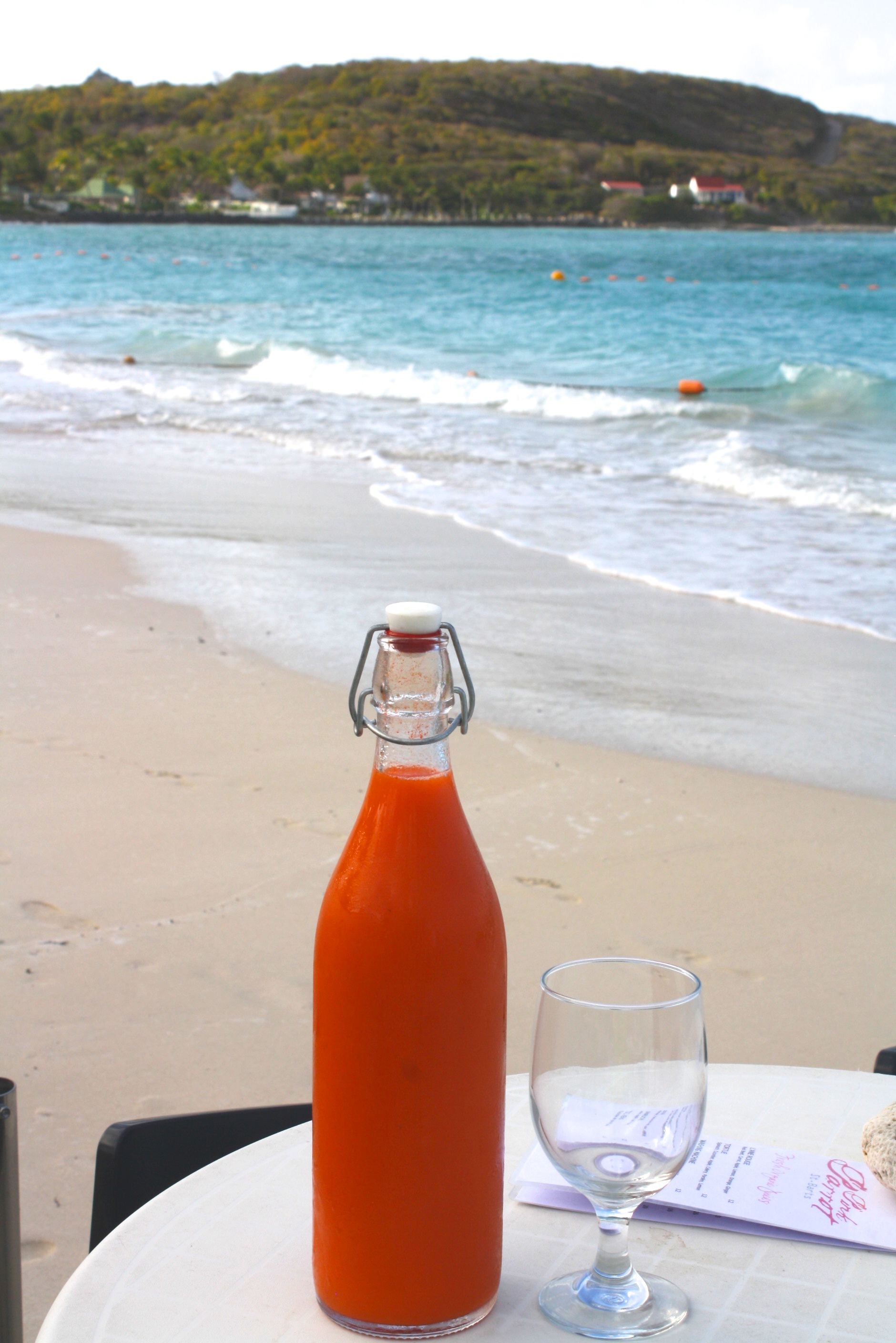Where to Eat, Drink & Carouse in St. Barts – A place to drink